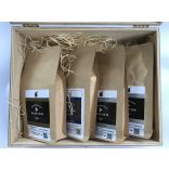 Szemes kávé ajándékcsomag fa díszdobozban 24.