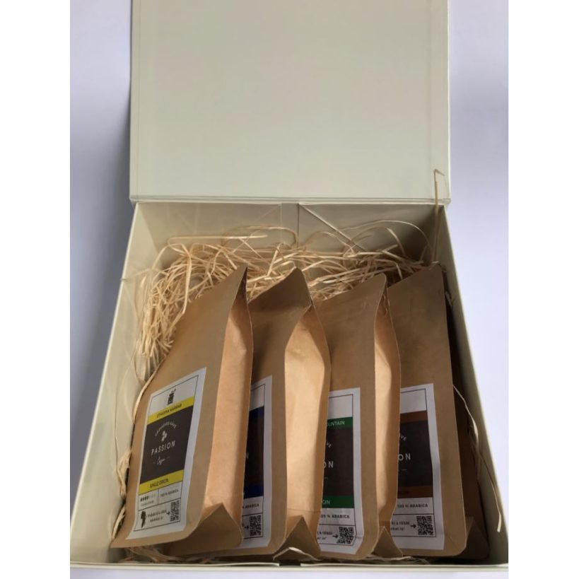 Szemes kávé ajándékcsomag karton díszdobozban 35 – 4x100 g Passion Coffee