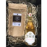 Szemes kávé ajándékcsomag Tokaji Szamorodnival karton díszdobozban 41.