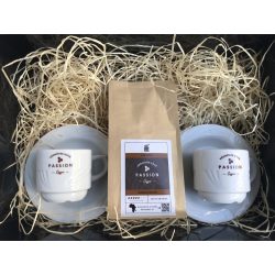   Szemes kávé ajándékcsomag két passioncoffee kávés csészével karton díszdobozban 49