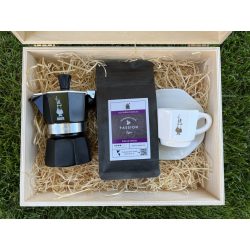   Szemes kávé ajándékcsomag egyszemélyes Bialetti Moka fekete kotyogóval és csészével